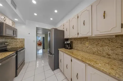 3113 S Ocean Drive Hallandale Beach FL 33009