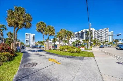 3113 S Ocean Drive Hallandale Beach FL 33009