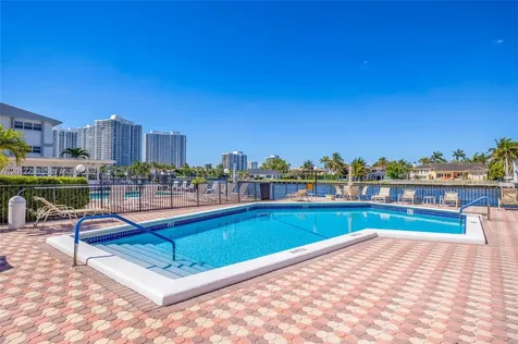 3113 S Ocean Drive Hallandale Beach FL 33009