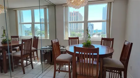 3113 S Ocean Drive Hallandale Beach FL 33009