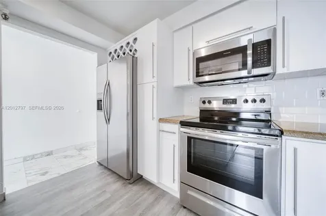 7933 West Drive North Bay Village FL 33141