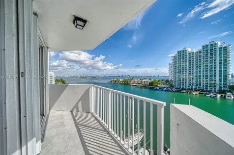 7933 West Drive North Bay Village FL 33141