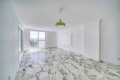 7933 West Drive North Bay Village FL 33141
