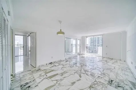 7933 West Drive North Bay Village FL 33141