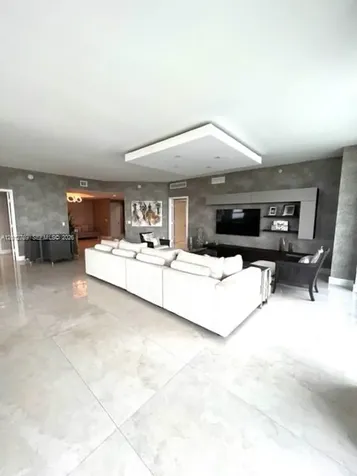 17111 Biscayne Boulevard North Miami Beach FL 33160
