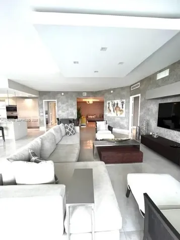 17111 Biscayne Boulevard North Miami Beach FL 33160