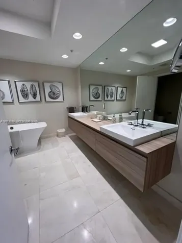 17111 Biscayne Boulevard North Miami Beach FL 33160