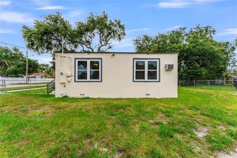 9301 NW 20th Avenue Miami FL 33147