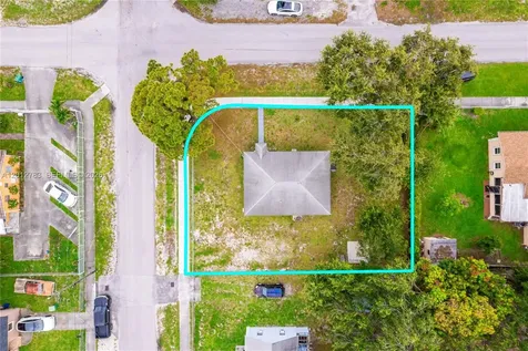 9301 NW 20th Avenue Miami FL 33147