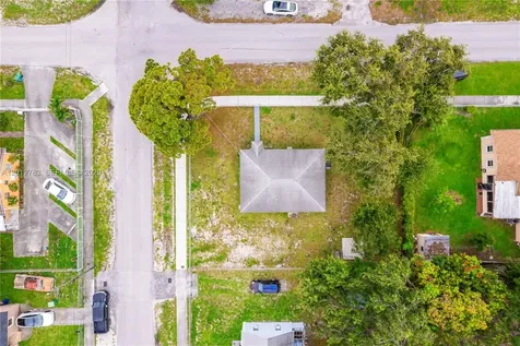 9301 NW 20th Avenue Miami FL 33147