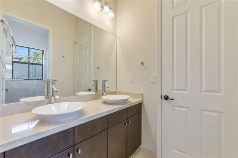 3153 NW 83rd Way Cooper City FL 33024