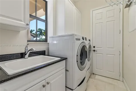 3153 NW 83rd Way Cooper City FL 33024