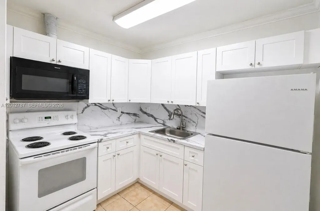7190 W 11th Court Hialeah FL 33014