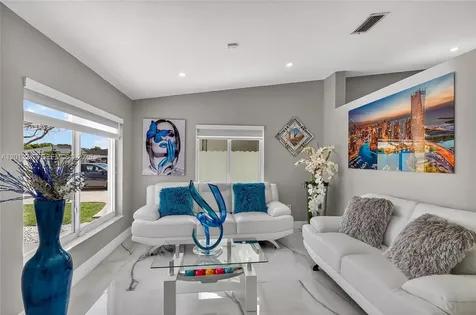 15167 SW 172nd Terrace Miami FL 33187