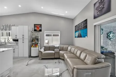 15167 SW 172nd Terrace Miami FL 33187