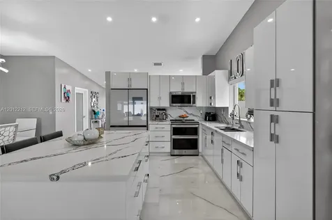 15167 SW 172nd Terrace Miami FL 33187