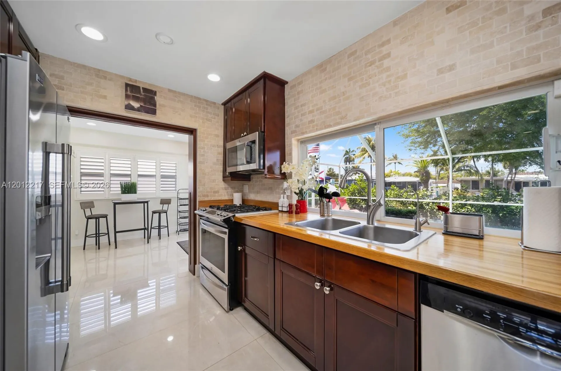 31 SE 12th Street Pompano Beach FL 33060