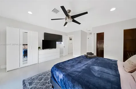 31 SE 12th Street Pompano Beach FL 33060