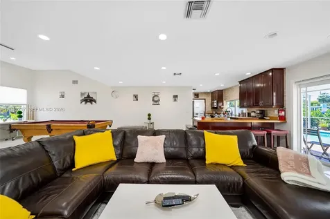 31 SE 12th Street Pompano Beach FL 33060