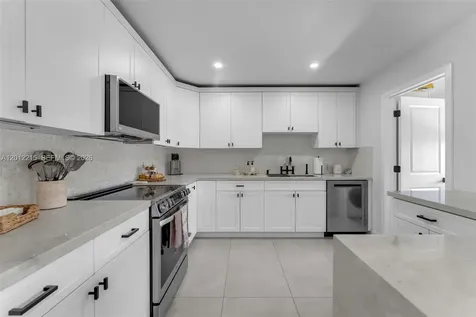 9250 SW 44th Street Miami FL 33165