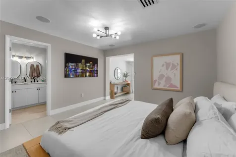 9250 SW 44th Street Miami FL 33165