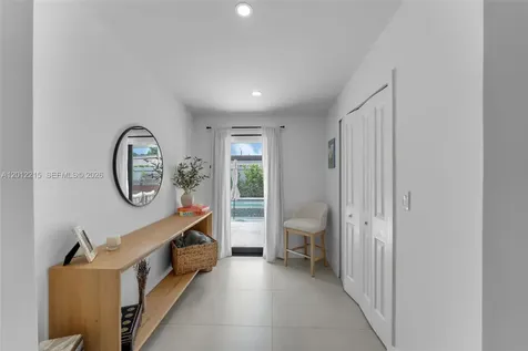 9250 SW 44th Street Miami FL 33165
