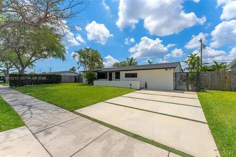 9250 SW 44th Street Miami FL 33165