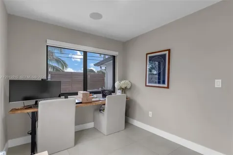9250 SW 44th Street Miami FL 33165