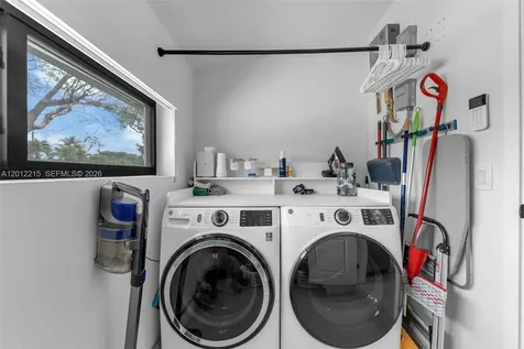 9250 SW 44th Street Miami FL 33165