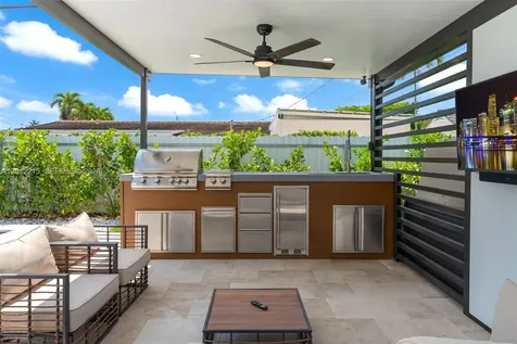 9250 SW 44th Street Miami FL 33165