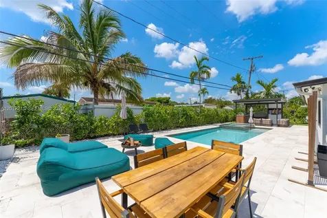 9250 SW 44th Street Miami FL 33165