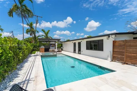 9250 SW 44th Street Miami FL 33165