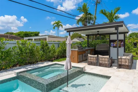 9250 SW 44th Street Miami FL 33165