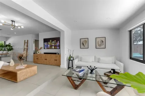 9250 SW 44th Street Miami FL 33165