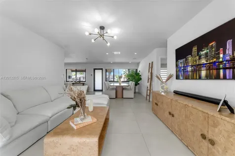 9250 SW 44th Street Miami FL 33165