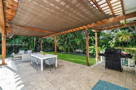 530 Sabal Palm Road Miami FL 33137