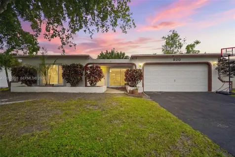 920 NW 92nd Avenue Pembroke Pines FL 33024