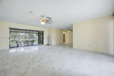 920 NW 92nd Avenue Pembroke Pines FL 33024