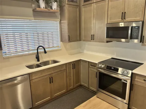 13941 SW 136th Place Miami FL 33186