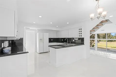 6795 Brookline Drive Miami FL 33015
