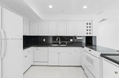 6795 Brookline Drive Miami FL 33015