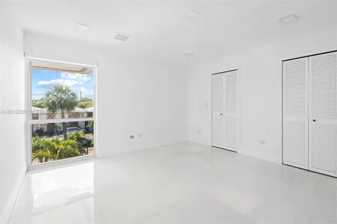 6795 Brookline Drive Miami FL 33015