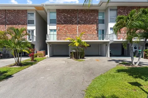 6795 Brookline Drive Miami FL 33015