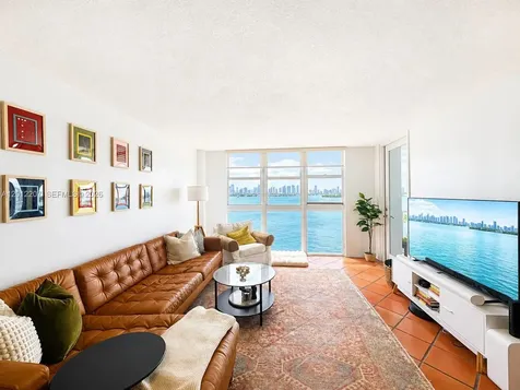 1228 West Avenue Miami Beach FL 33139