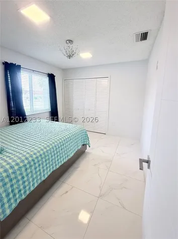 Miami FL 33193