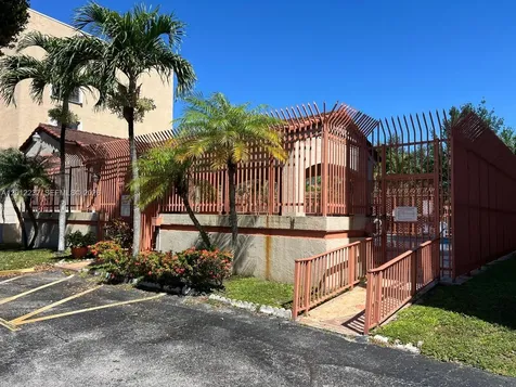 10241 NW 9th St Circle Miami FL 33172