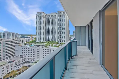 45 SW 9th Street Miami FL 33130