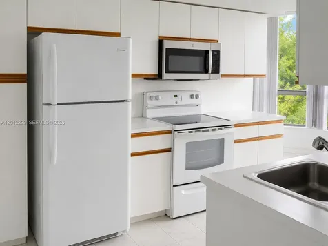 3400 NE 192nd Street Aventura FL 33180
