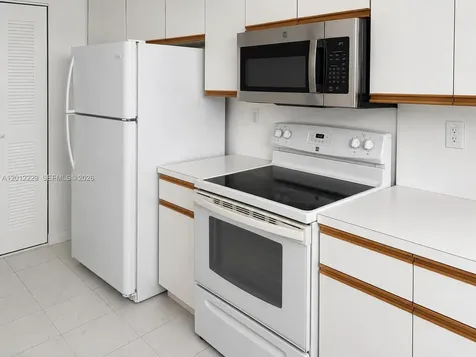 3400 NE 192nd Street Aventura FL 33180