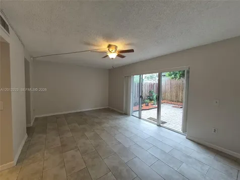 6528 SW 41st Court Davie FL 33314